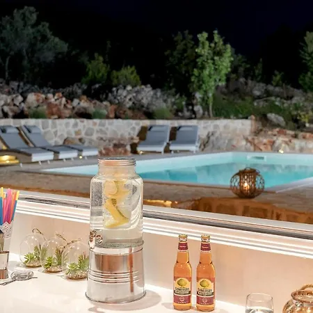 Villa Hvar, Ekatera, 5 Min From Center